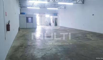 Barracão / Galpão / Depósito para alugar no Martins, Uberlândia  por R$ 4.500