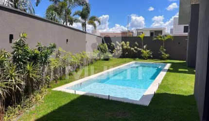 Casa em condomínio fechado com 4 quartos à venda no Nova Uberlândia, Uberlândia  por R$ 3.950.000