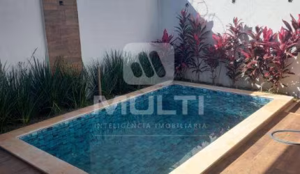 Casa em condomínio fechado com 3 quartos à venda no Novo Mundo, Uberlândia  por R$ 1.690.000