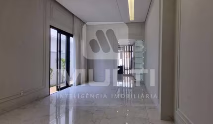 Casa em condomínio fechado com 3 quartos à venda em Laranjeiras, Uberlândia  por R$ 1.800.000