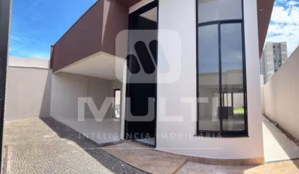 Casa com 3 quartos à venda no Alto Umuarama, Uberlândia  por R$ 1.200.000