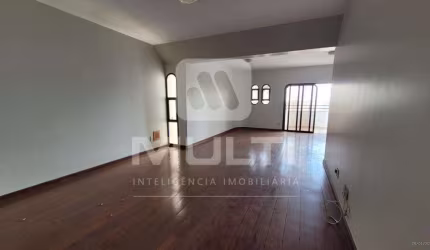 Apartamento com 3 quartos à venda no Centro, Uberlândia  por R$ 800.000