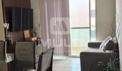 Apartamento com 2 quartos à venda no Umuarama, Uberlândia  por R$ 300.000