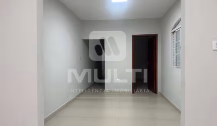 Casa com 2 quartos à venda no Bom Jesus, Uberlândia  por R$ 260.000