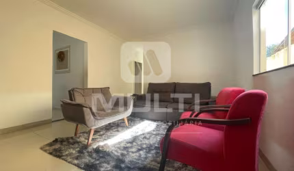 Casa com 3 quartos à venda no Conjunto Segismundo Pereira, Uberlândia  por R$ 600.000