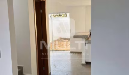 Casa em condomínio fechado com 3 quartos à venda no Valparaíso, Uberlândia  por R$ 980.000