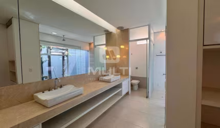 Casa com 4 quartos à venda no Morada da Colina, Uberlândia  por R$ 1.800.000