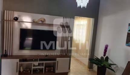 Casa com 2 quartos à venda no Parque São Jorge I, Uberlândia  por R$ 380.000