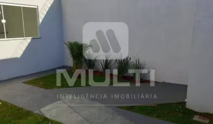 Casa com 2 quartos à venda em Laranjeiras, Uberlândia  por R$ 300.000