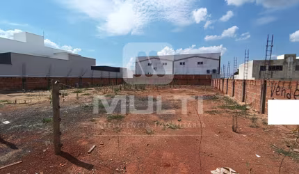 Terreno comercial à venda no Alto Umuarama, Uberlândia  por R$ 630.000