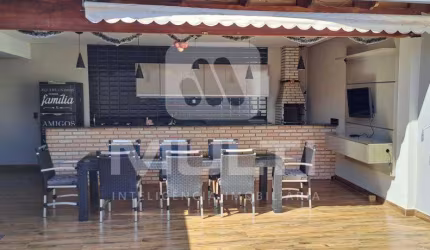 Casa com 3 quartos à venda no Jardim Patrícia, Uberlândia  por R$ 590.000