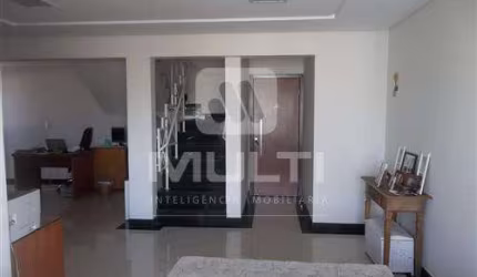 Cobertura com 4 quartos à venda no Santa Mônica, Uberlândia  por R$ 1.200.000
