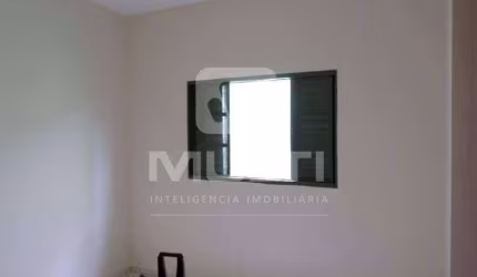 Casa com 2 quartos à venda no Maravilha, Uberlândia  por R$ 480.000