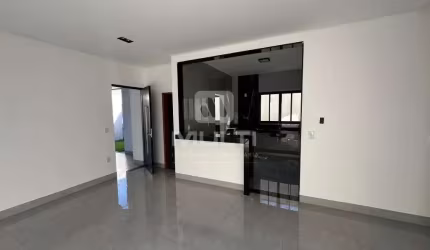 Casa com 3 quartos à venda em Laranjeiras, Uberlândia  por R$ 649.000