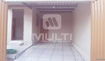 Casa com 2 quartos à venda no Maravilha, Uberlândia  por R$ 290.000