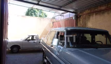 Barracão / Galpão / Depósito à venda no Custódio Pereira, Uberlândia  por R$ 650.000