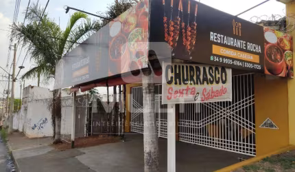 Ponto comercial à venda no Chácaras Tubalina, Uberlândia  por R$ 800.000