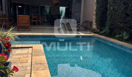 Casa com 3 quartos à venda no Santa Mônica, Uberlândia  por R$ 1.090.000