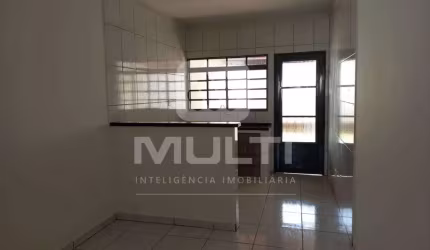 Casa com 3 quartos à venda no Jardim das Palmeiras, Uberlândia  por R$ 380.000