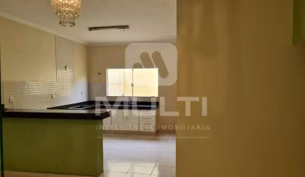 Casa com 3 quartos à venda no Alto Umuarama, Uberlândia  por R$ 685.000