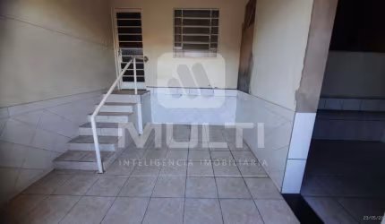 Casa com 3 quartos à venda no Cazeca, Uberlândia  por R$ 380.000