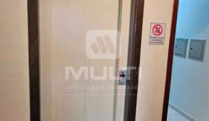 Apartamento com 3 quartos à venda no Osvaldo Rezende, Uberlândia  por R$ 790.000