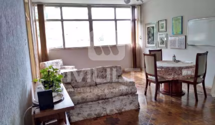 Casa comercial à venda no Lidice, Uberlândia  por R$ 890.000