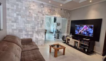 Casa com 3 quartos à venda no Santa Mônica, Uberlândia  por R$ 950.000