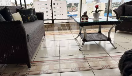 Apartamento com 4 quartos à venda no Maracanã, Uberlândia  por R$ 950.000