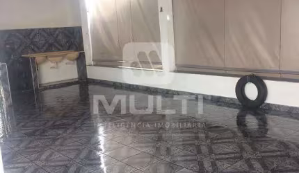 Casa com 3 quartos à venda no Martins, Uberlândia  por R$ 647.000