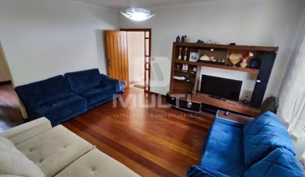 Casa com 3 quartos à venda no Jardim Patrícia, Uberlândia  por R$ 560.000