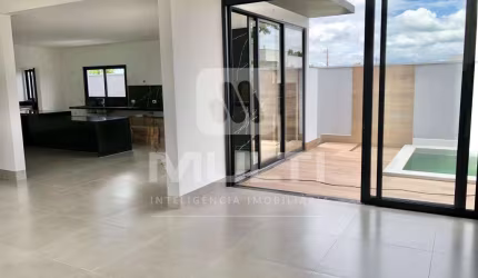Casa em condomínio fechado com 3 quartos à venda em Laranjeiras, Uberlândia  por R$ 1.990.000