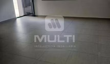Casa com 3 quartos à venda no Alto Umuarama, Uberlândia  por R$ 600.000