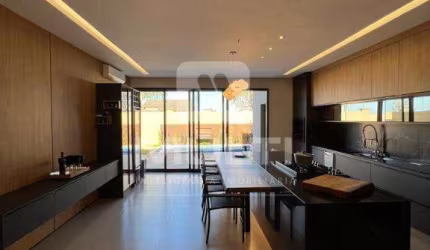 Casa em condomínio fechado com 3 quartos à venda no Shopping Park, Uberlândia  por R$ 1.900.000