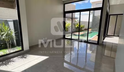 Casa em condomínio fechado com 3 quartos à venda no Alphaville, Uberlândia  por R$ 1.990.000