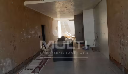 Casa com 3 quartos à venda no Portal do Vale, Uberlândia  por R$ 770.000