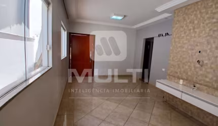 Casa com 3 quartos à venda no Vigilato Pereira, Uberlândia  por R$ 1.200.000