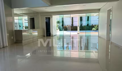 Casa em condomínio fechado com 5 quartos à venda no Gávea Hill, Uberlândia  por R$ 9.600.000