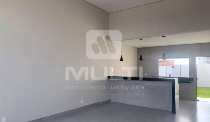 Casa com 3 quartos à venda no Jardim Brasília, Uberlândia  por R$ 650.000