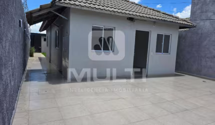 Casa com 2 quartos à venda no Residencial Pequis, Uberlândia  por R$ 260.000