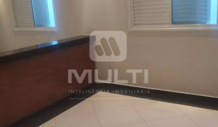 Casa com 3 quartos à venda no Jardim Botânico, Uberlândia  por R$ 1.200.000