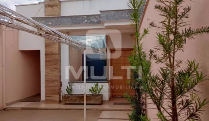Casa com 2 quartos à venda no Parque Santo Antônio, Uberlândia  por R$ 340.000