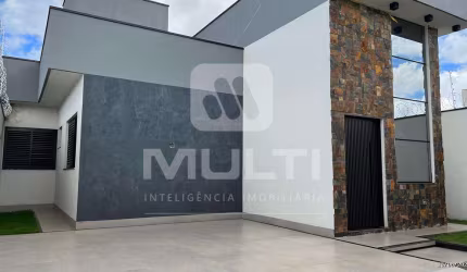Casa com 3 quartos à venda no Portal do Vale, Uberlândia  por R$ 900.000