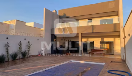 Casa com 4 quartos à venda no Shopping Park, Uberlândia  por R$ 1.149.990