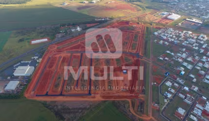 Terreno comercial à venda no Novo Mundo, Uberlândia  por R$ 256.000