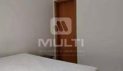 Casa com 3 quartos à venda no Alto Umuarama, Uberlândia  por R$ 410.000