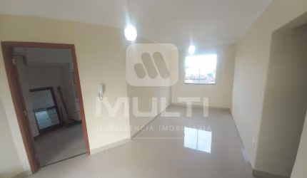 Apartamento com 3 quartos para alugar no Brasil, Uberlândia  por R$ 2.200