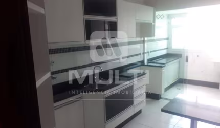 Apartamento com 3 quartos para alugar no Fundinho, Uberlândia  por R$ 3.700