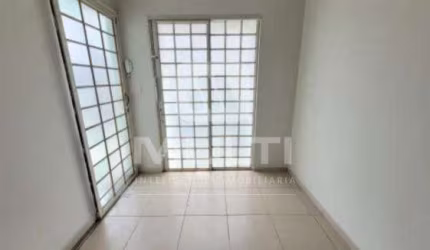 Casa comercial para alugar no Martins, Uberlândia  por R$ 2.200