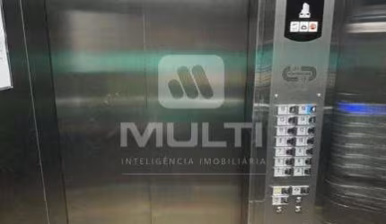 Apartamento com 2 quartos para alugar no Centro, Uberlândia  por R$ 2.300